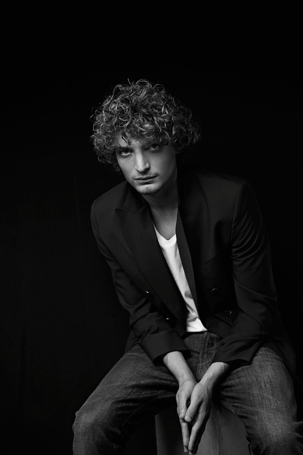 Niels Schneider Instagram Top People - Niels Schneider